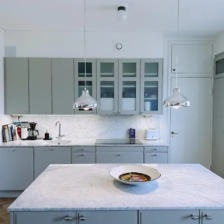 Hotelli 190m2 In Helsinki, Toolo